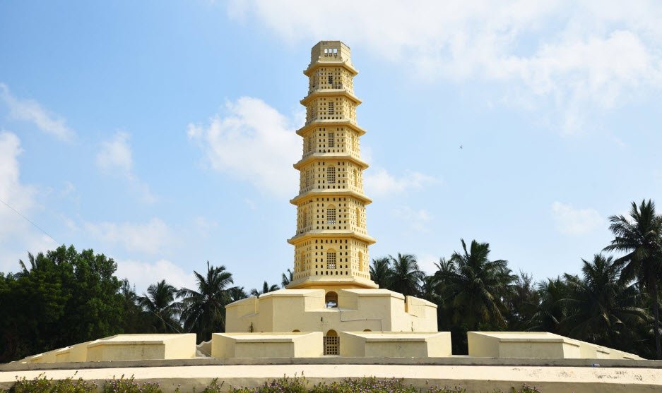 Manora Fort
